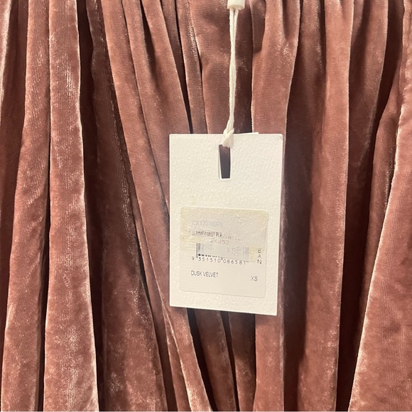 C/MEO Collective Off-Shoulder Velvet Playsuit – Size XS - Picture 6 of 6